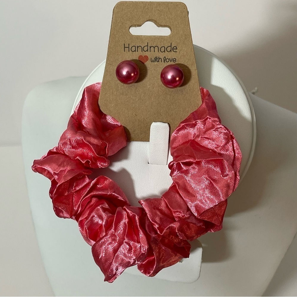Handmade Pink Stud Earrings and Satin Pink Scrunchie
Set, Hypoallergenic…​​​